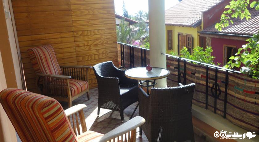 بالکن اتاق های هتل ویلا تالیپن